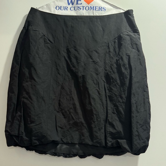 Club Monaco Dresses & Skirts - LIKE NEW! Club Monaco Black Bubble Hem Cotton Blend Above Knee Skirt Sz 8